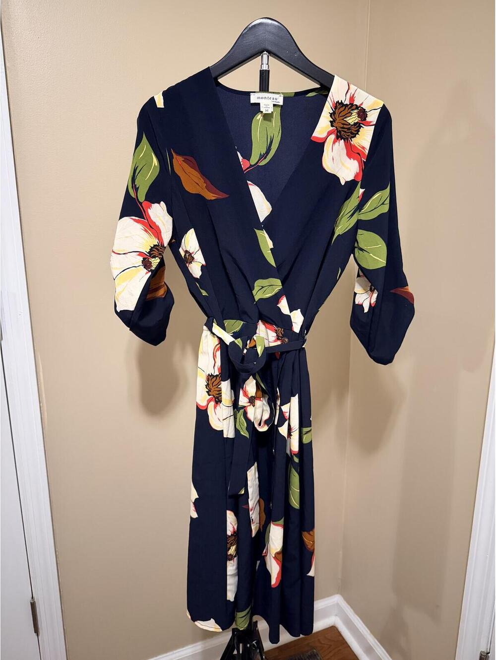 Monteau Navy Floral Wrap Dress Women’s Medium 3/4 Sleeve Midi NWOT